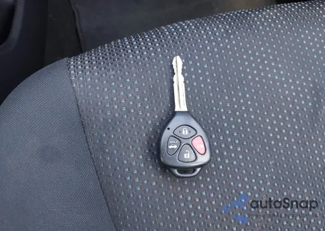 2010 Toyota Corolla S из США, поврежденный, VIN 2T1BU4EE8AC402784